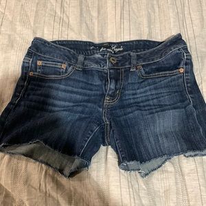 AMERICAN EAGLE dark wash great condition